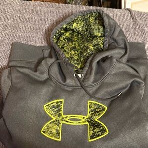 Under Armour Cold Gear hoodie